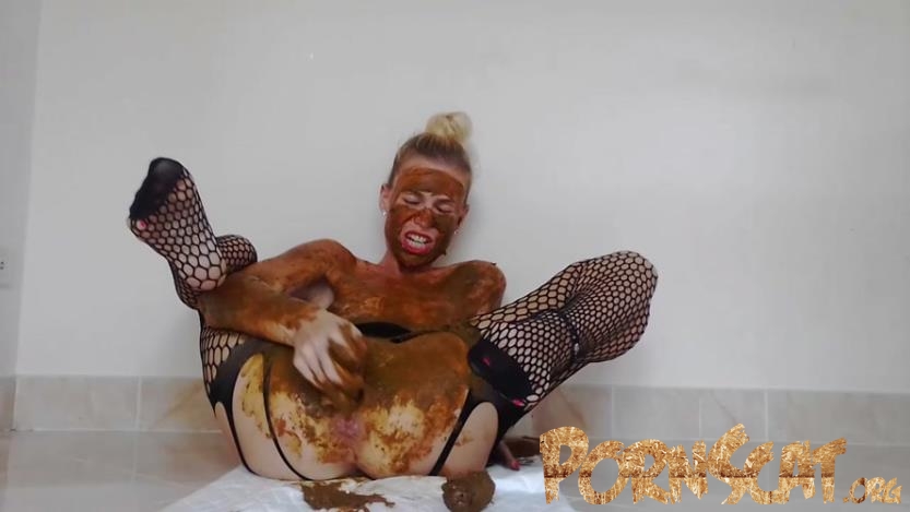 Giant Poo, Scat Pussy Play, Face Smear/Fishnets with MissAnja  [HD / 2018]