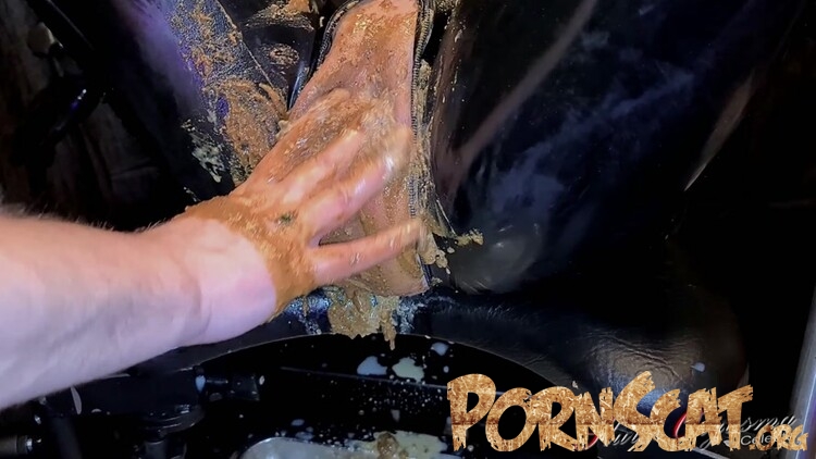 Black latex enema and shit smearing with SlutOrgasma [FullHD / 2023]